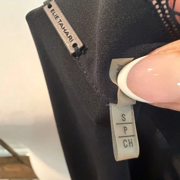 Elie Tahari Black Chiffon Ruffled High Collar Long Sleeve Blouse‎ Women's Small - Picture 5 of 5